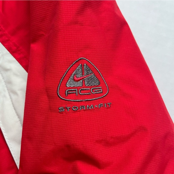 Nike ACG Women’s Jacket Storm-Fit Outer Layer Winter Skiing M (8-10) (see flaws) - Picture 7 of 16